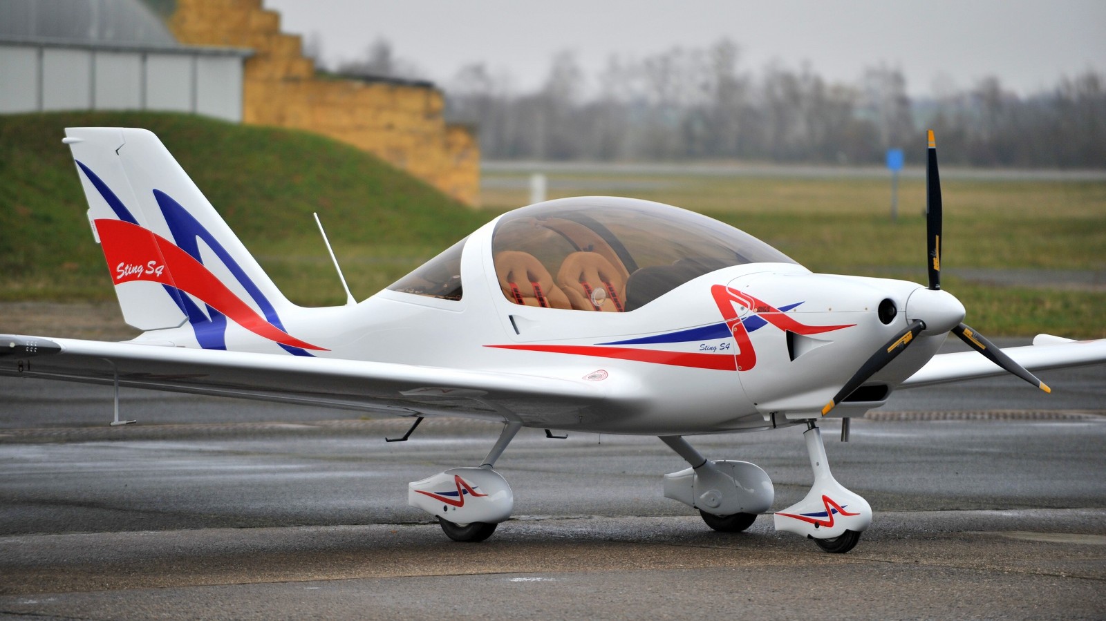 Sting off to Canada. TLULTRALIGHT Aircraft