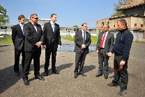 Egyptian Government Representatives Sign a Memorandum
